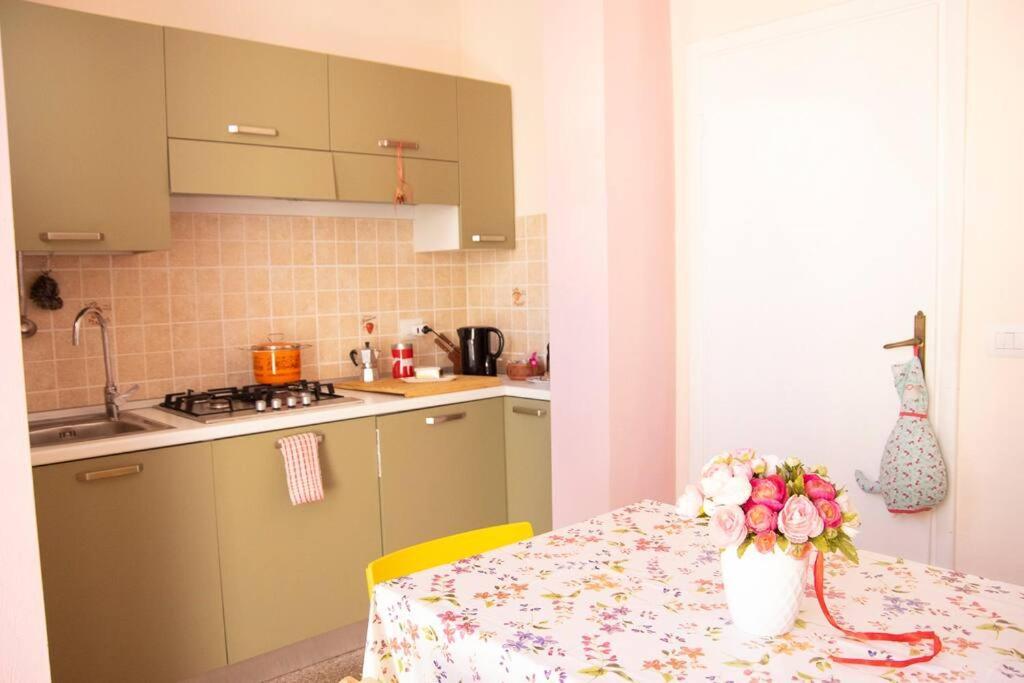 Pop In! Sunny 2Bdr Apt Cagliari Near The Beach Εξωτερικό φωτογραφία
